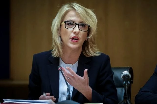 Δούρου: Εχθρούς που θέλουν να την εξοντώσουν βλέπει η Περιφερειάρχης